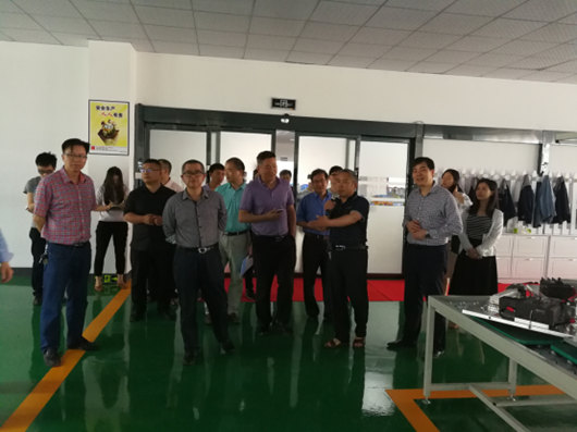 我院課題組赴漣源市開展《婁底資源型城市轉(zhuǎn)型升級，深化供給側(cè)結(jié)構(gòu)性改革》課題調(diào)研