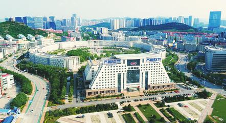 濟南高新區(qū)高標準、高質(zhì)量、高品質(zhì)地進行城市提升 打造國際范兒的生態(tài)園區(qū)